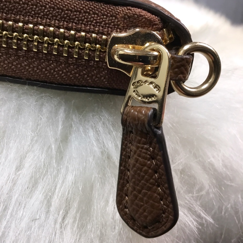 Coach Wallet - Picture 7 of 12